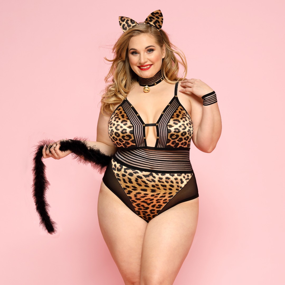 plus size costume